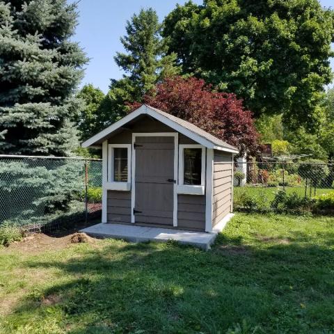 8 x 10 medium classic with a 2 foot overhang..